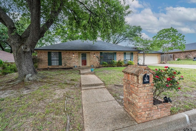 709 W Rieck Rd, Tyler, TX 75703 - photo 1