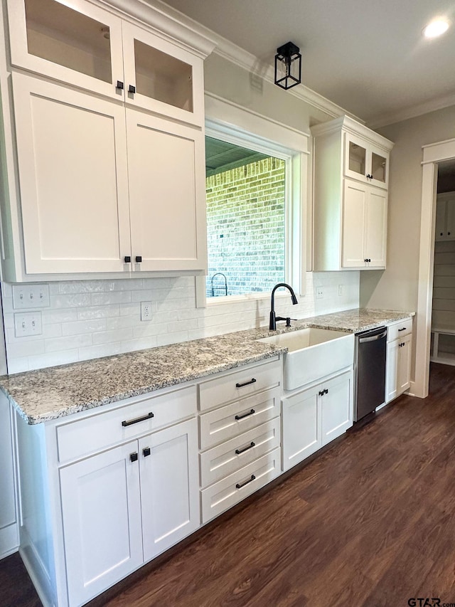 7449 Crk 314, Henderson, TX 75652 - kitchen with a sink, ornamental molding, dishwasher, dark wood-type flooring, and white cabinetry