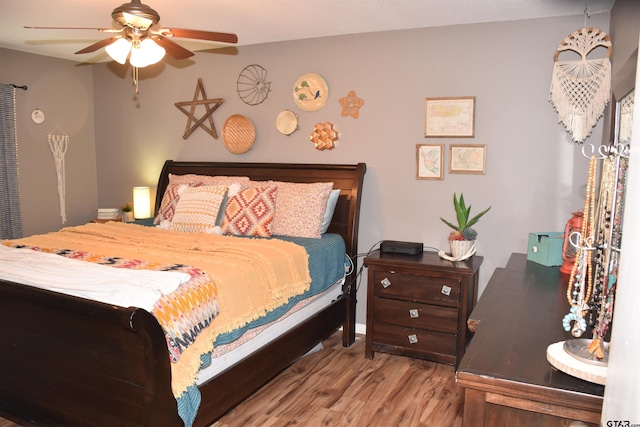 607 Brookhollow Dr, Palestine, TX 75801 - bedroom with wood finished floors