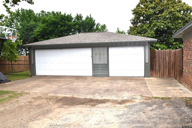 607 Brookhollow Dr, Palestine, TX 75801 - view of detached garage