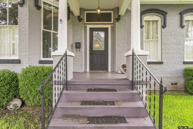293 S Barron, Rusk, TX 75785 - doorway to property
