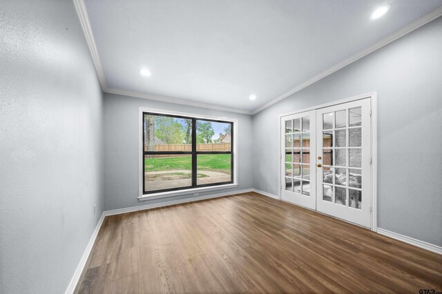 1261 Luann Ln, Tyler, TX 75703 - bathroom featuring baseboards, crown molding, vanity, and visible vents