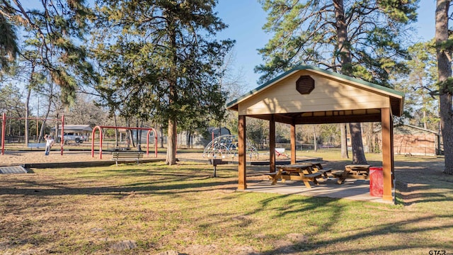 203 King Laurence Ct, Scroggins, TX 75480 - view of home's community with a gazebo and a lawn