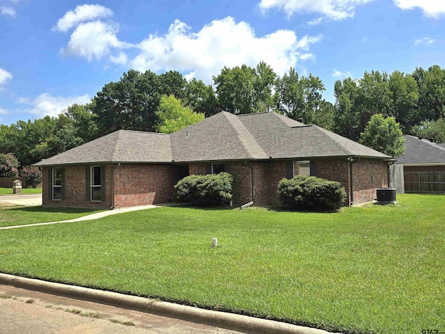 307 Bob White St, Pittsburg, TX 75686 - photo 3
