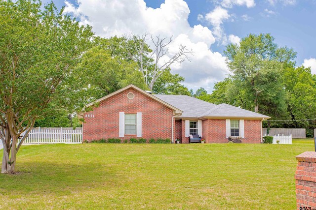 8811 Pheasant Dr, Chandler, TX 75758 - view of front facade featuring brick siding