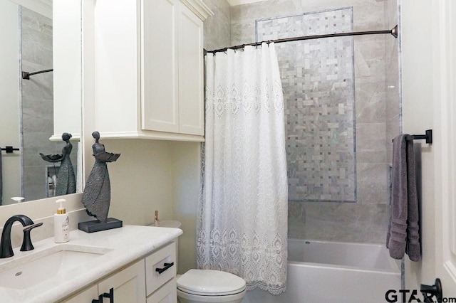 full bathroom with shower / bath combination with curtain, vanity, and toilet