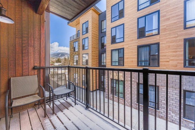 balcony featuring a mountain view