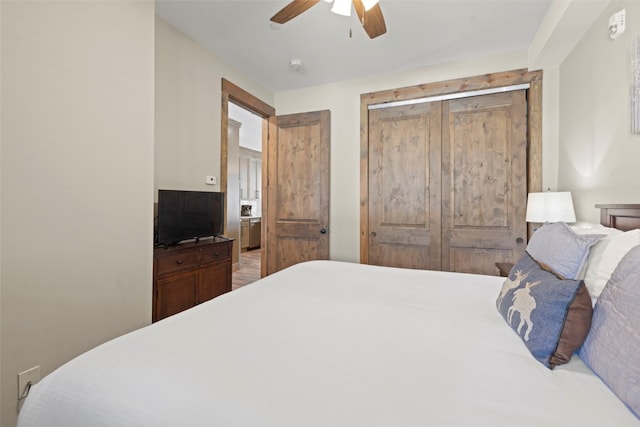 bedroom with a ceiling fan