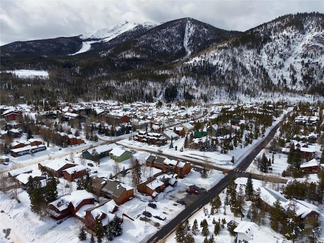 mountain view featuring a residential view