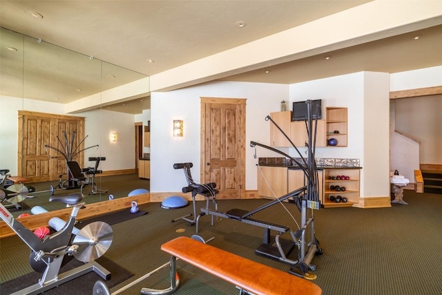 workout area with carpet