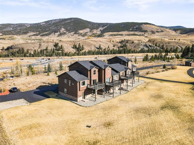 bird's eye view featuring a mountain view