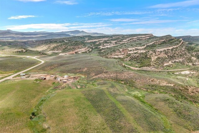 bird's eye view with a mountain view