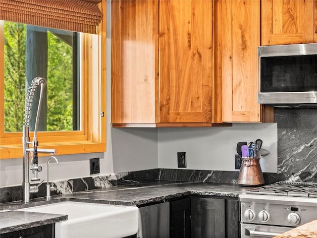 89 Emerald Rd, Silverthorne, CO 80498 - kitchen featuring appliances with stainless steel finishes and a sink