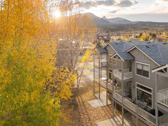 exterior space with a mountain view