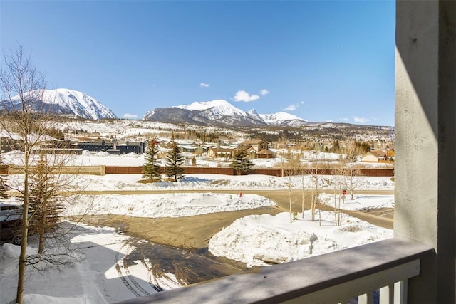 property view of mountains