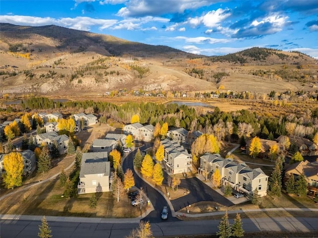 view of mountain feature with a residential view