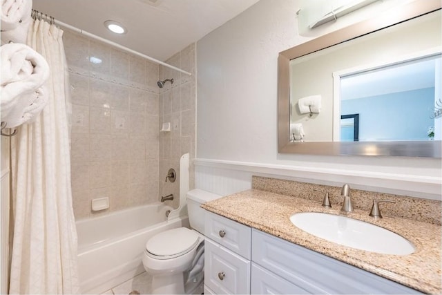 bathroom featuring shower / tub combo, toilet, vanity, and recessed lighting