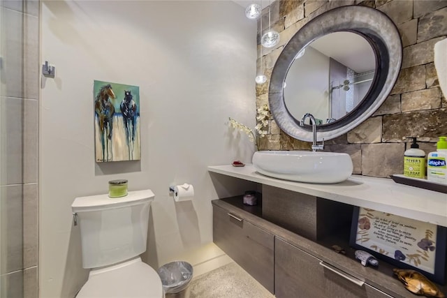 313 Raven Golf Ln, Silverthorne, CO 80498 - bathroom with vanity and backsplash