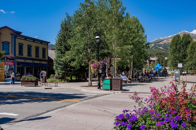 view of property's community with a mountain view