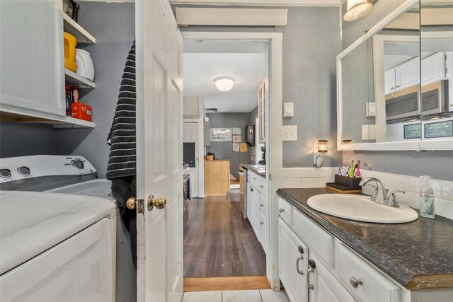 609 E Jefferson Ave, Hayden, CO 81639 - view of washroom