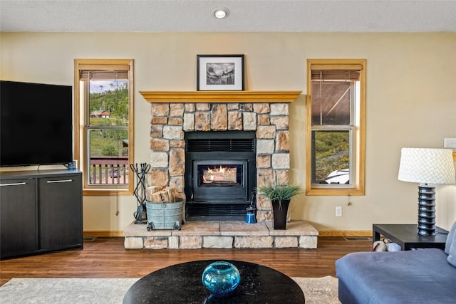 27100 Neptune Pl, Clark, CO 80428 - living room with wood finished floors and baseboards