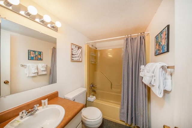 full bathroom featuring vanity, toilet, and shower / bath combo with shower curtain