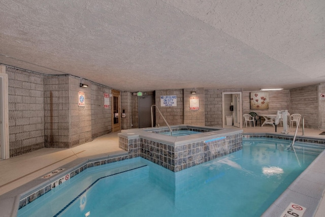 188 E Ln Bonte St Unit 327, Dillon, CO 80435 - indoor community pool featuring a hot tub