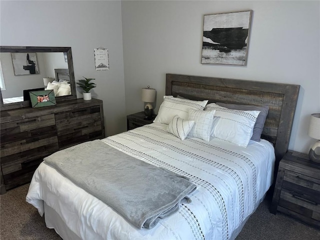 bedroom featuring carpet flooring