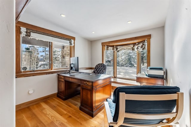 252 Lake View Dr, Silverthorne, CO 80498 - home office with light wood-type flooring, recessed lighting, and baseboards