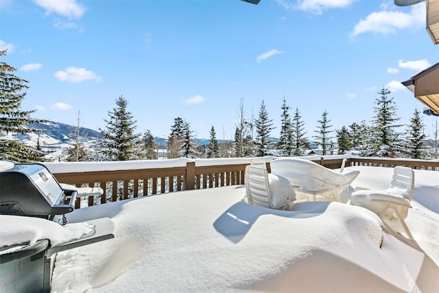 252 Lake View Dr, Silverthorne, CO 80498 - snow covered deck with a mountain view