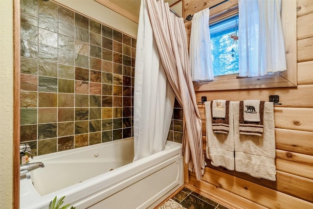 bathroom featuring shower / tub combo