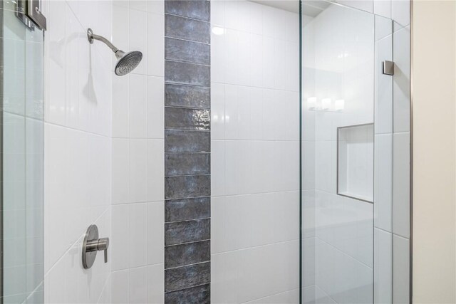 1301 Adams Ave Unit 104, Silverthorne, CO 80498 - full bath with tiled shower