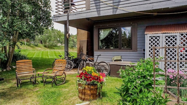 101 Blue Grouse Ln Unit D, Silverthorne, CO 80498 - view of green lawn featuring a balcony