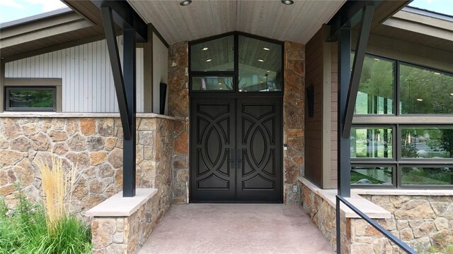 304 Raven Golf Ln, Silverthorne, CO 80498 - entrance to property with stone siding