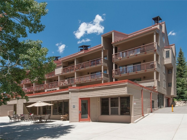 view of building exterior