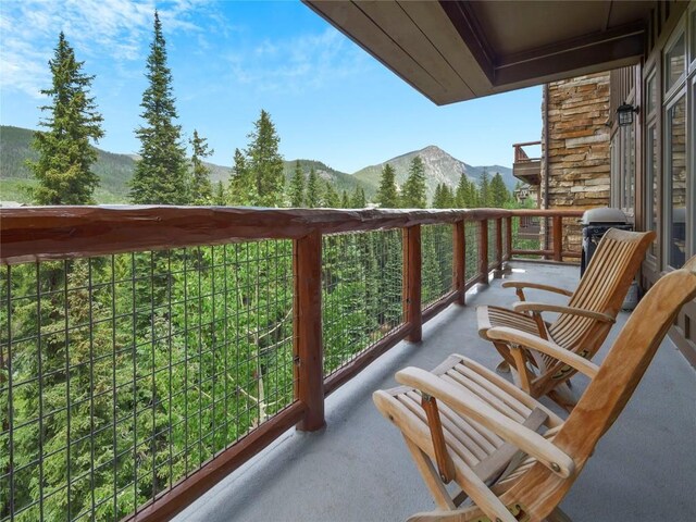 224 Trailhead Dr Unit 3075, Keystone, CO 80435 - full bathroom with a whirlpool tub and a stall shower