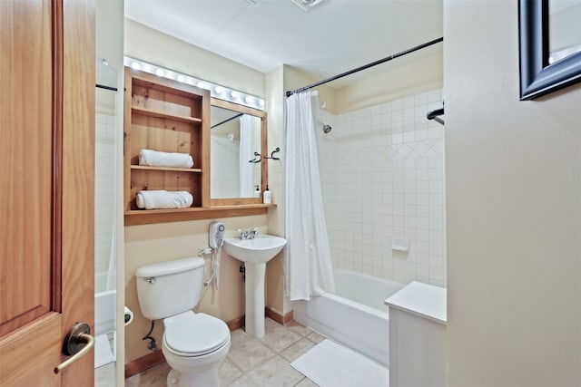 bathroom with tile patterned floors, baseboards, shower / bathtub combination with curtain, and toilet