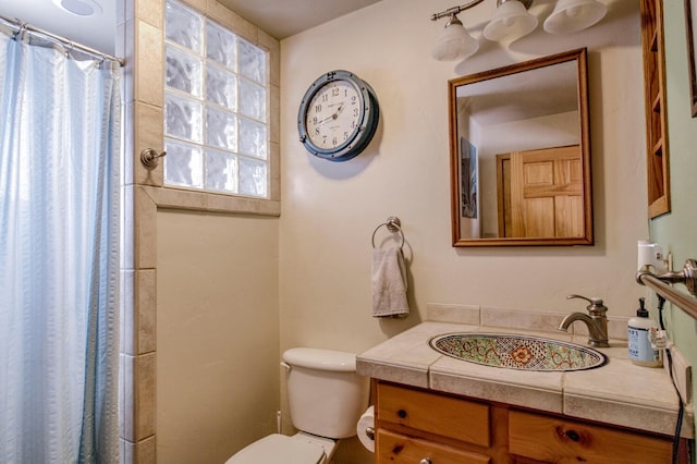 277 G Rd, Silverthorne, CO 80498 - bathroom featuring vanity and curtained shower