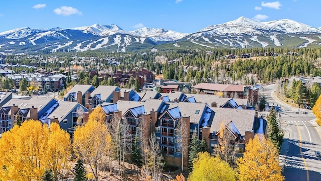 drone / aerial view featuring a mountain view