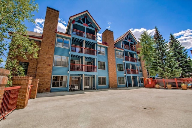 100 S Park Ave Unit E113, Breckenridge, CO 80424 - view of apartment building / complex