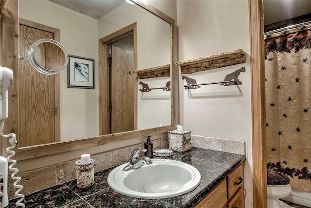 100 S Park Ave Unit E113, Breckenridge, CO 80424 - full bathroom with vanity and a shower with shower curtain