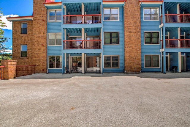 100 S Park Ave Unit E113, Breckenridge, CO 80424 - view of apartment building / complex