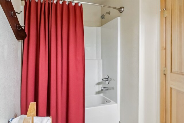 23110 US Highway 6 Unit 5054, Keystone, CO 80435 - bathroom featuring shower / tub combo