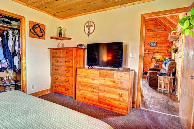 262 Swandyke Ct, Jefferson, CO 80456 - carpeted bedroom featuring wooden ceiling and a closet