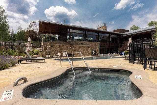 22 Vernon Way, Silverthorne, CO 80498 - community pool with a patio and a community hot tub