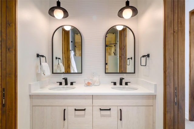 33200 Meadow Creek Dr, Steamboat Springs, CO 80487 - full bath with double vanity