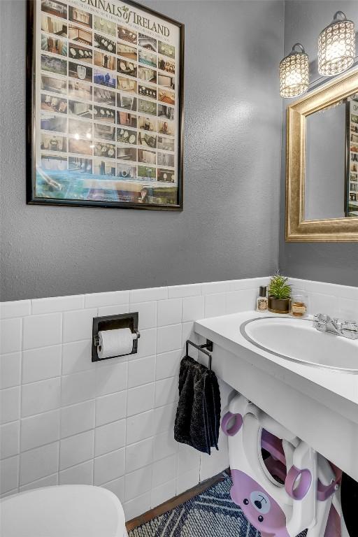 136 Lance Ln Unit 2, Breckenridge, CO 80424 - bathroom featuring toilet and vanity