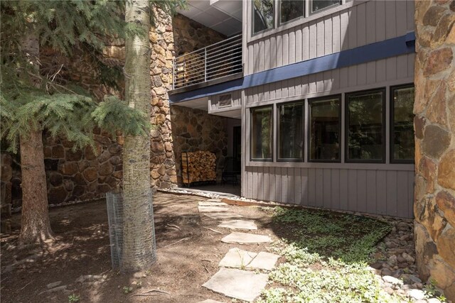 1207 W Keystone Rd Unit 2703, Keystone, CO 80435 - view of home's exterior featuring stone siding and a balcony