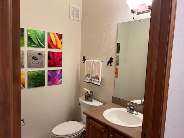 951 Lakepoint Dr Unit C5, Frisco, CO 80443 - half bath with vanity and a textured wall