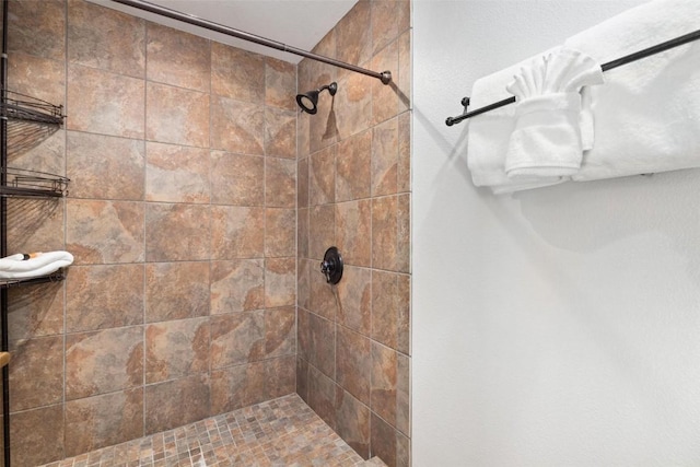 1207 W Keystone Rd Unit 2704, Keystone, CO 80435 - bathroom featuring a tile shower